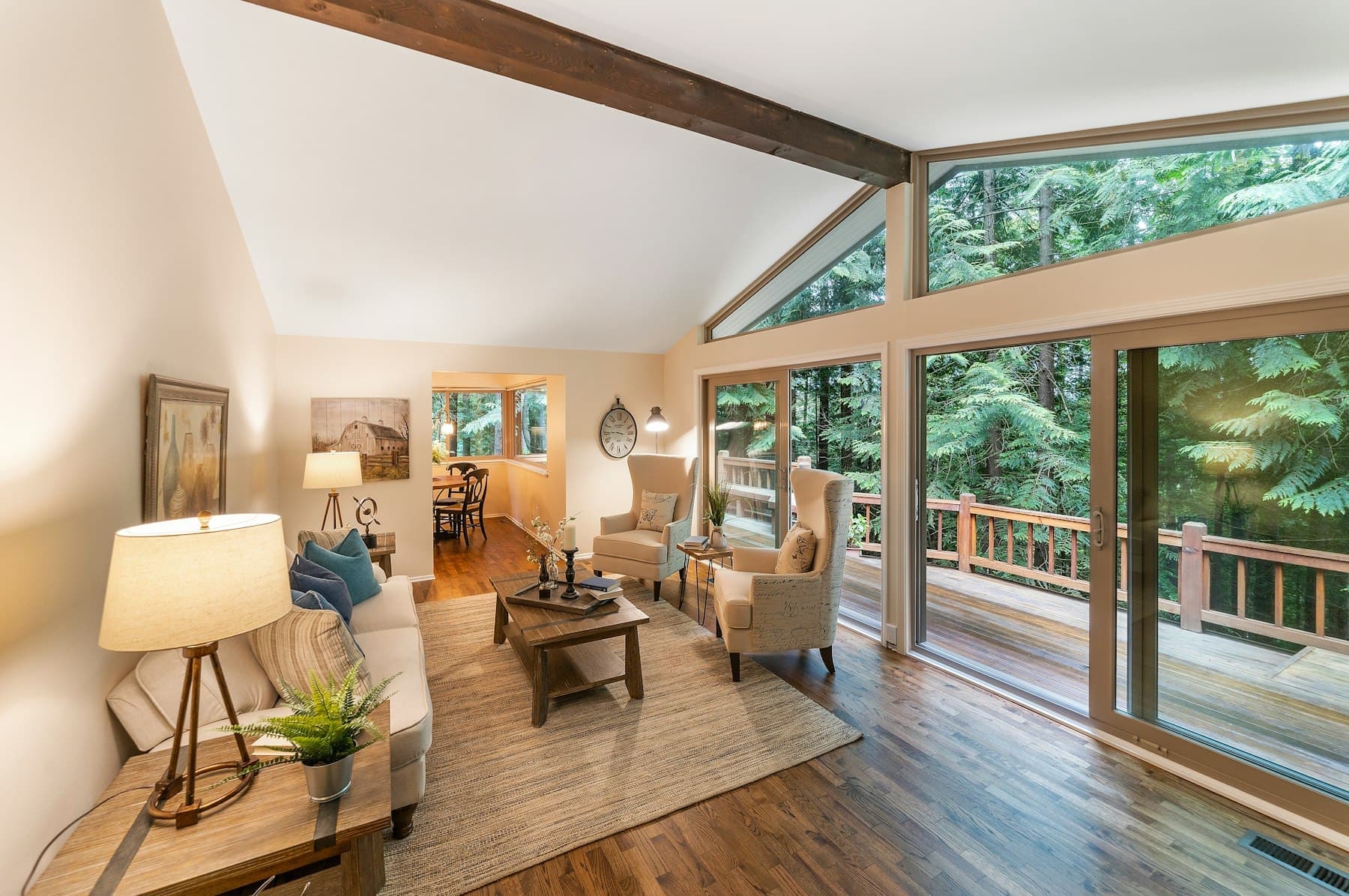 Vaulted sitting area opening onto the deck